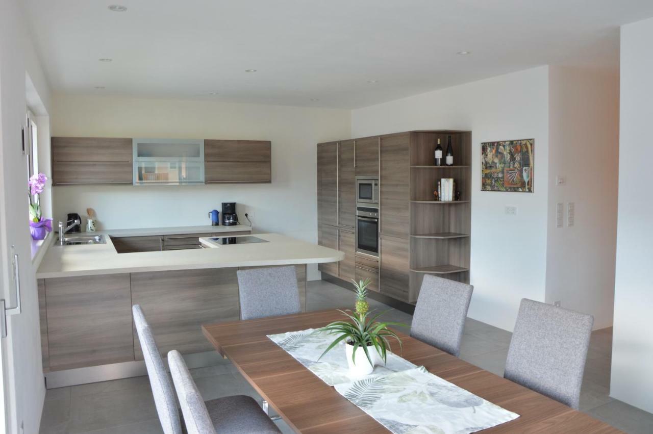 Family Apartment Julia Termeno Extérieur photo